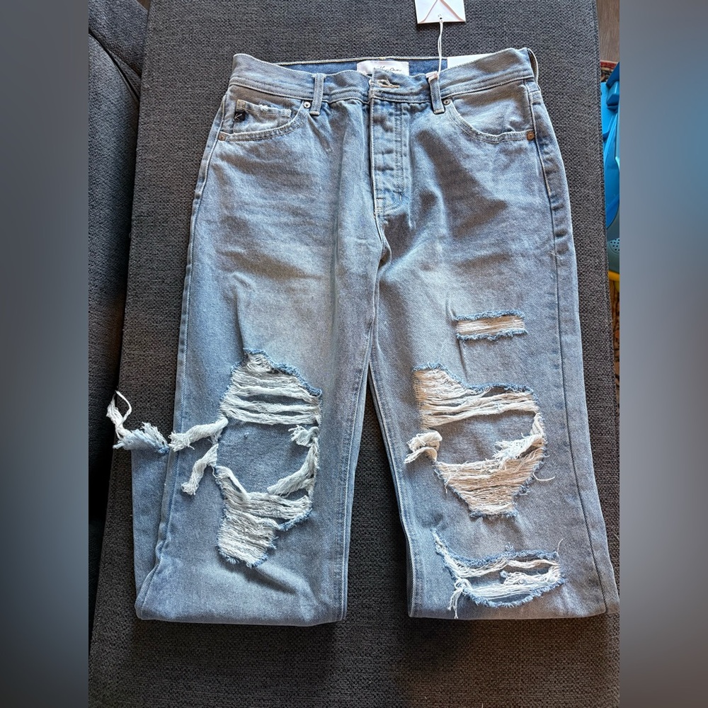 KanCan Light Wash Ripped Cropped Jeans